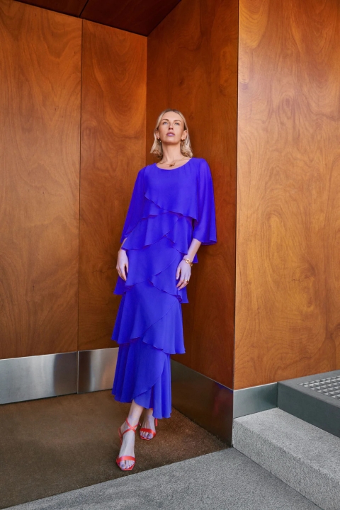 VESTIDO CAPAS LARGO LISO CORALISO 2