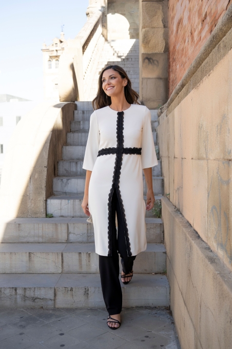 TRAJE DE PANTALON CON CASACA PASAMANERIA 8561