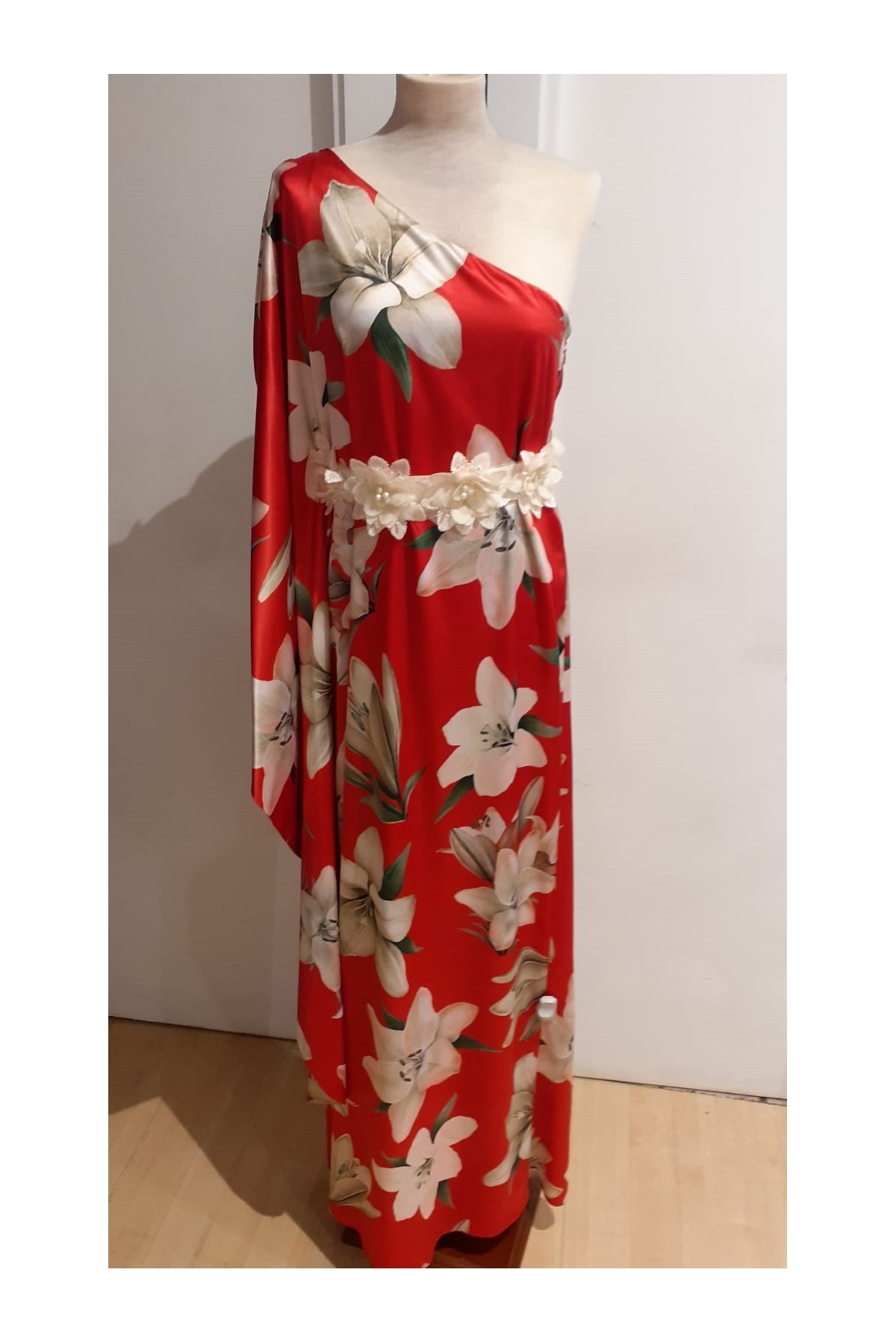 VESTIDO MANGA CAPA LARGO ESTAMPADO MONCHO...