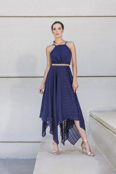 VESTIDO TIRANTE VUELO PICOS 308435