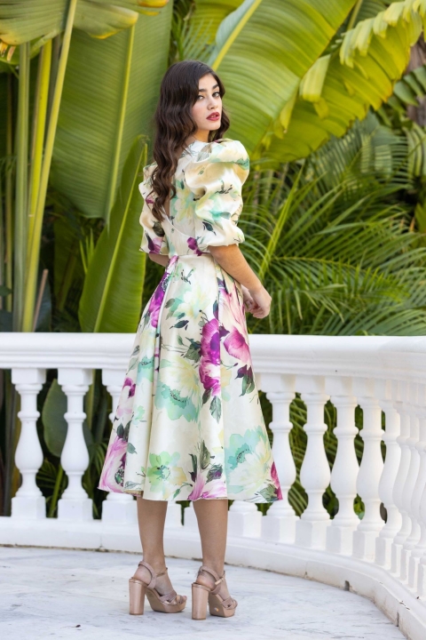 VESTIDO ESTAMPADO CORTO VUELO F114E 2