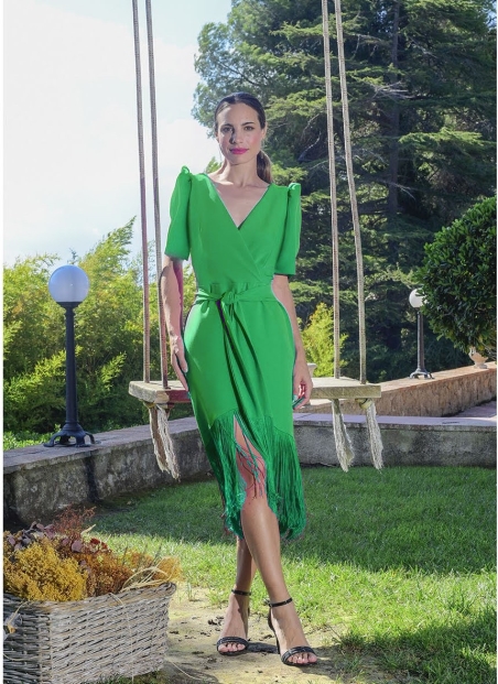 VESTIDO LISO MIDI FLECOS MANGA CORTA 4066