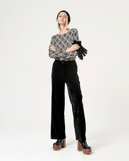 CAMISETA DIBUJO CUELLO BARCO SURKANA 564SERO013