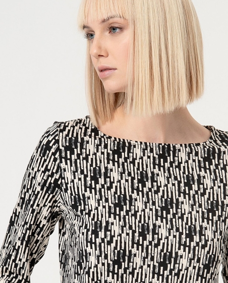 CAMISETA DIBUJO CUELLO BARCO SURKANA 564SERO013