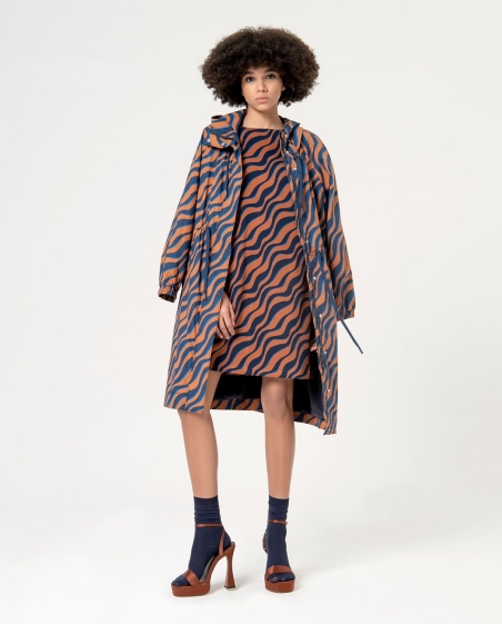 VESTIDO DIBUJO CUELLO BARCO MANGA LARGA SURKANA 554MEJA711