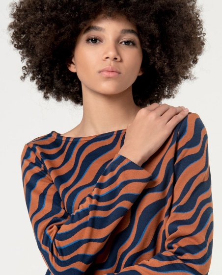 VESTIDO DIBUJO CUELLO BARCO MANGA LARGA SURKANA 554MEJA711