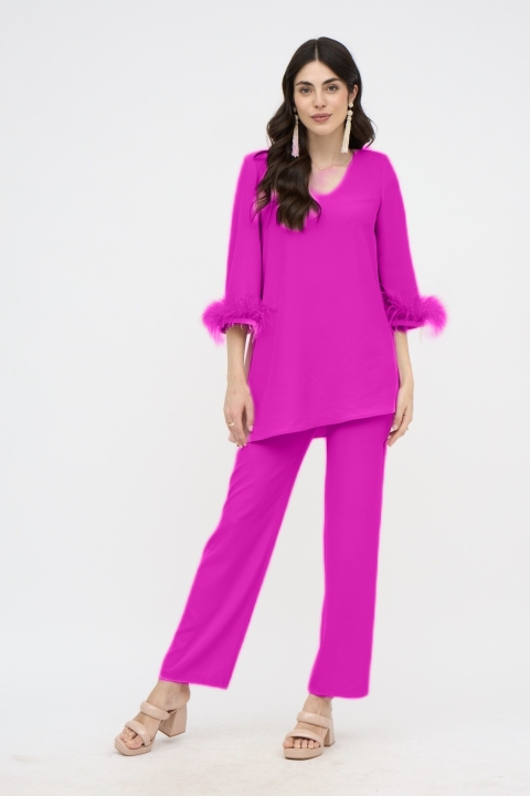 TRAJE DE PANTALON CON PLUMAS SEONA