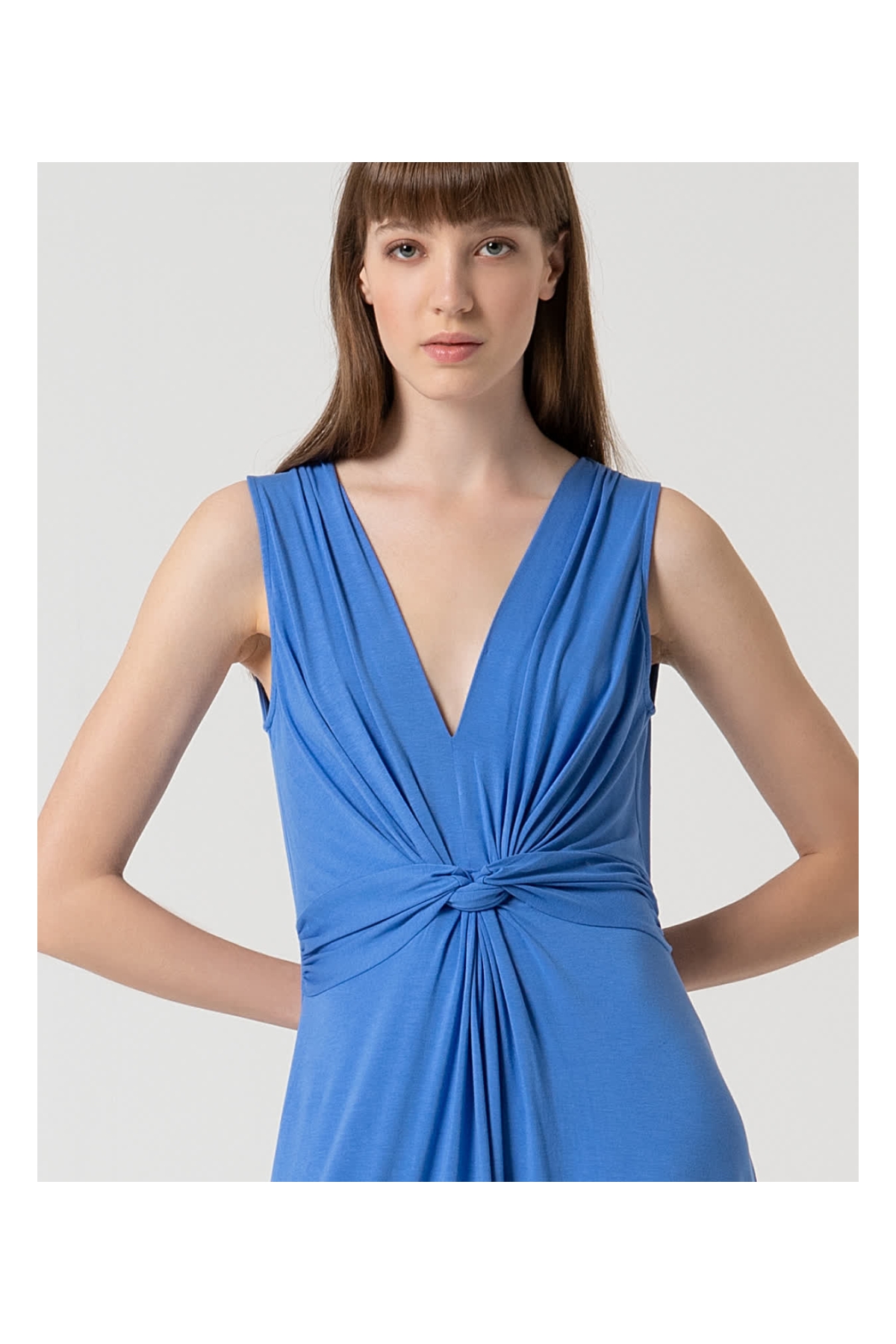 VESTIDO NUDO LISO LARGO SURKANA 525LIRO711